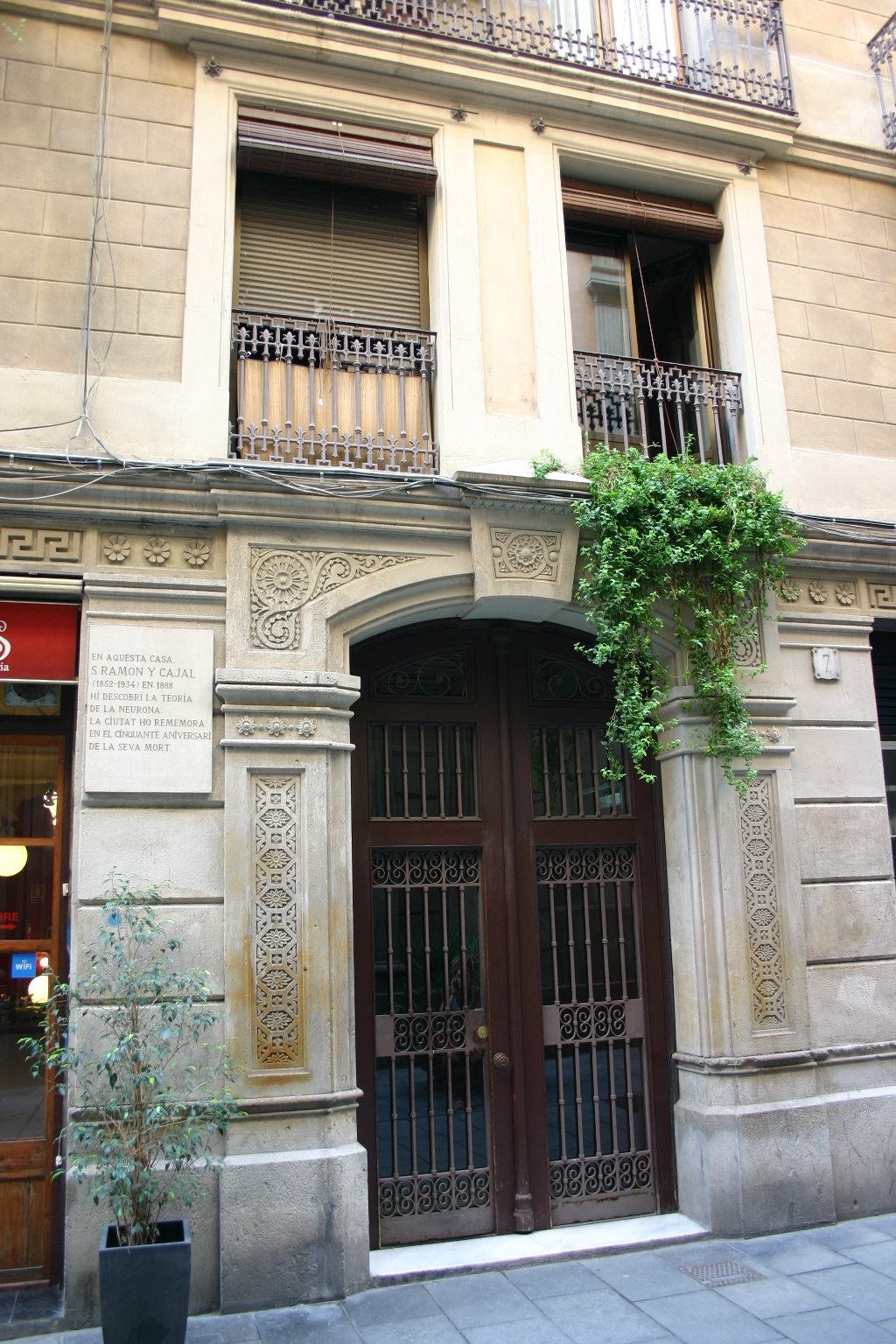 Santiago Ramon y Cajal's home, Barcelona, Spain - 04.JPG